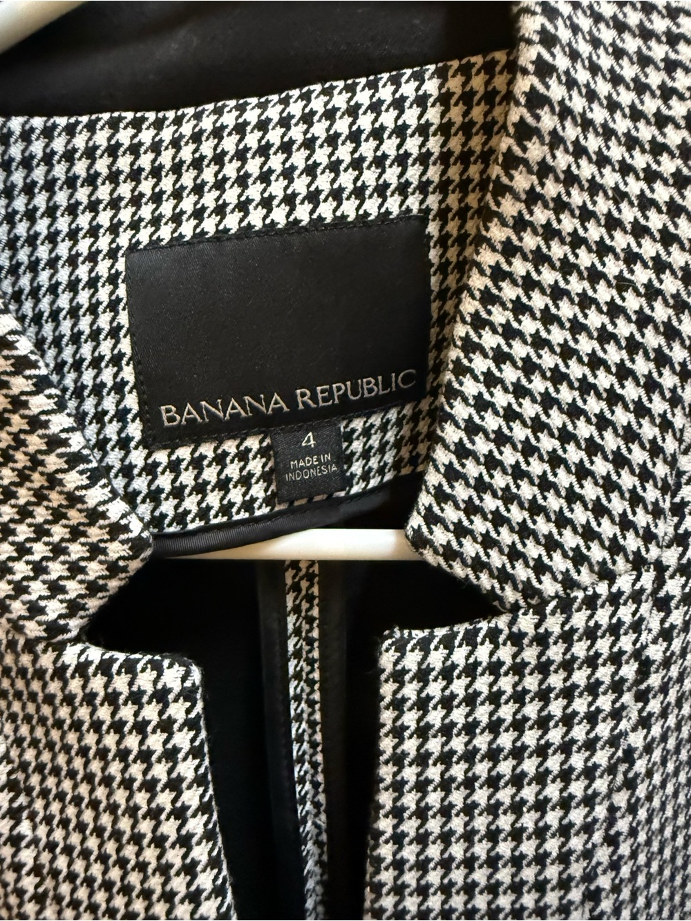 Banana Republic Blazer - Picture 2 of 7